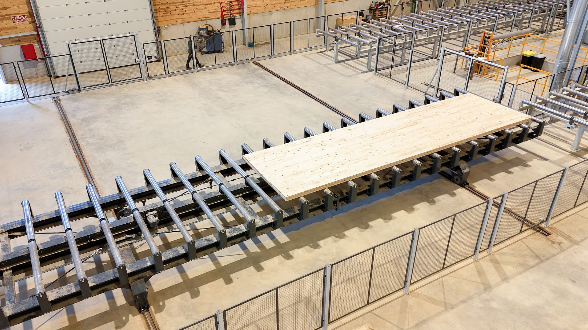 CLT-Shuttle (Cross-Transport System)